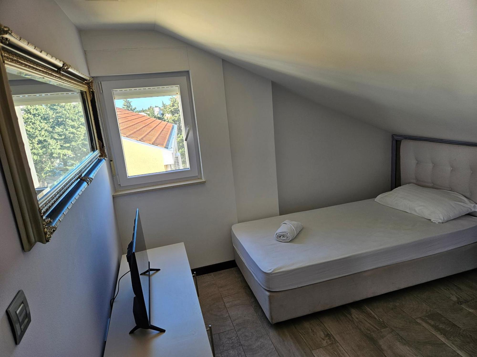 Kristal Paris Resort Novalja Eksteriør bilde