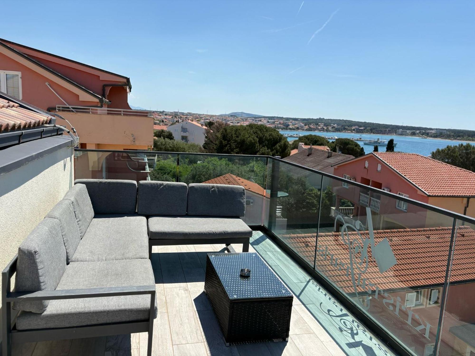 Kristal Paris Resort Novalja Eksteriør bilde